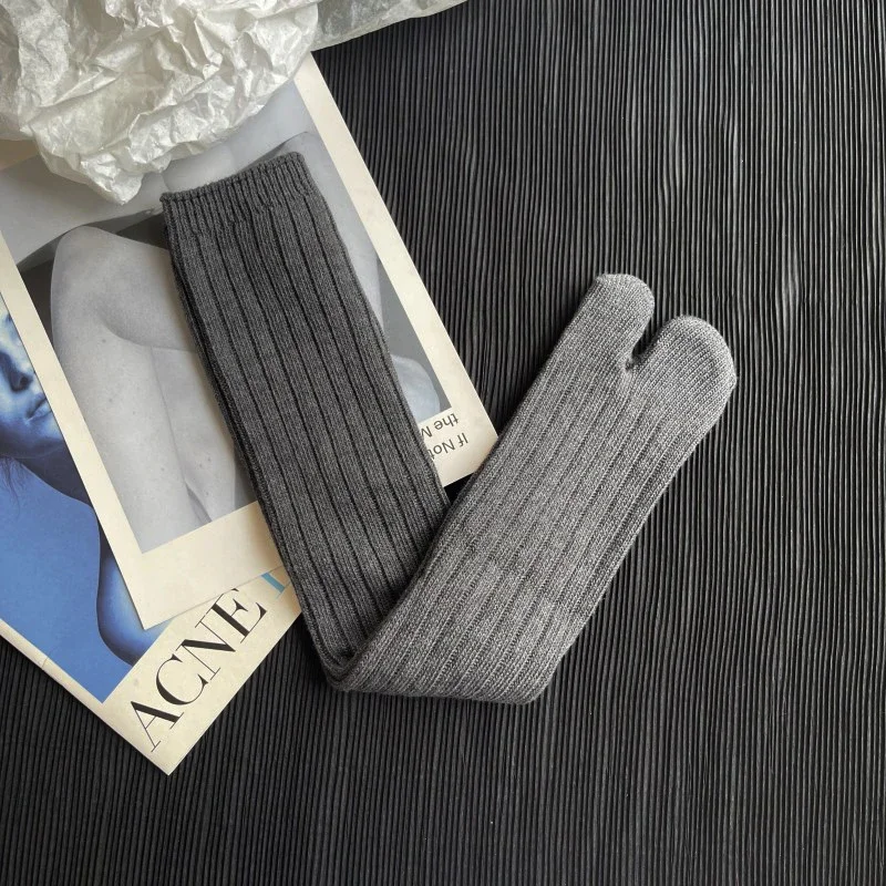Hohe Qualität Baumwolle Frauen Zwei Kappe Frühling Herbst Winter Warme Socken Mode Retro Gestreiften Japanischen Tabi Socken Dicken Faden Nadeln – Detail 7