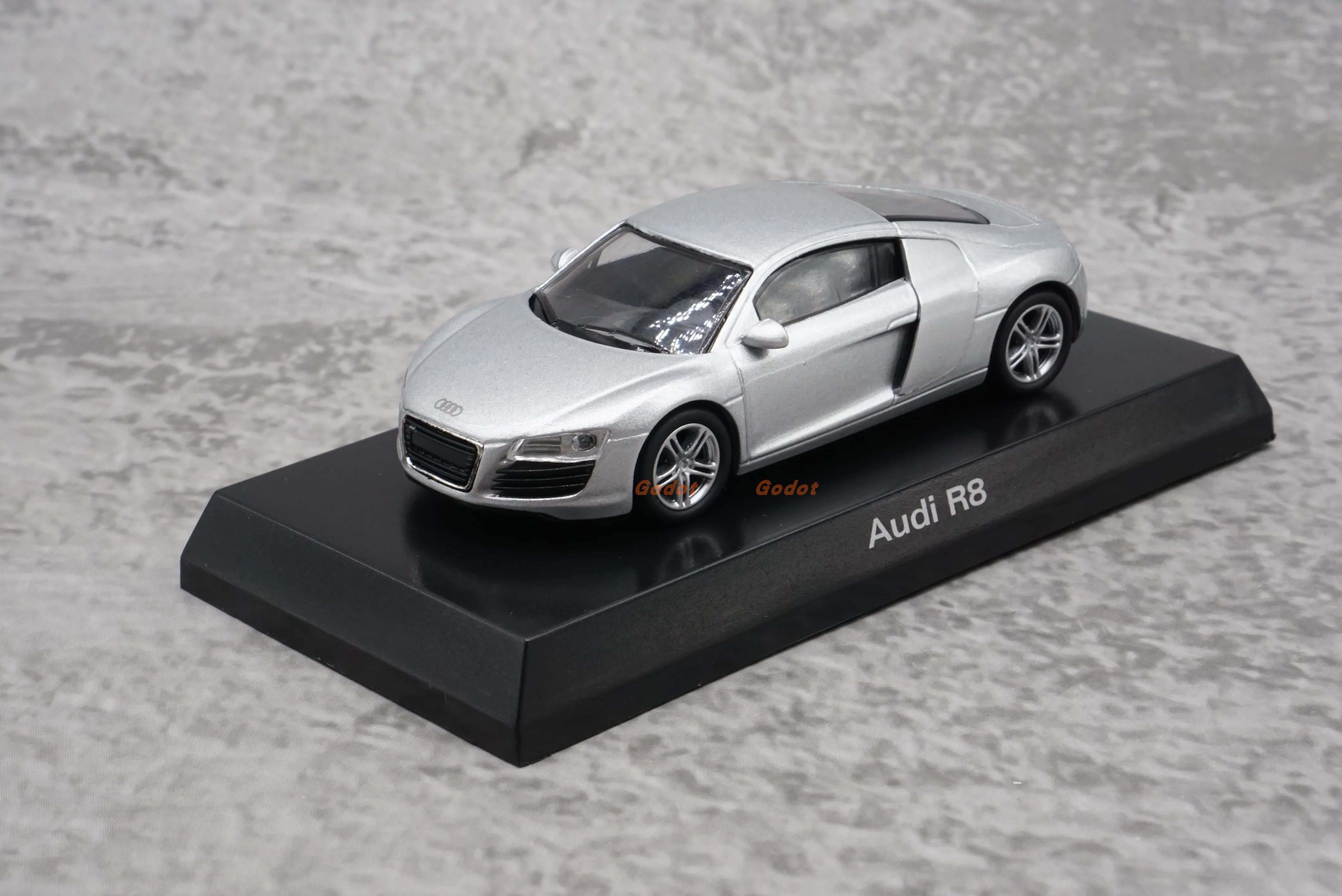 

KYOSHO 1:64 Audi R8 Alloy car model Furnishing articles collection