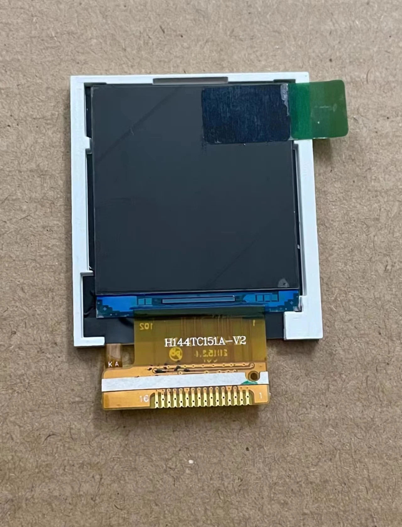 

Original 1.44 inch H144TC151A-V2 LCD Display Screen Suitable For LCD Screen Repair And Replacement Free of Shipping