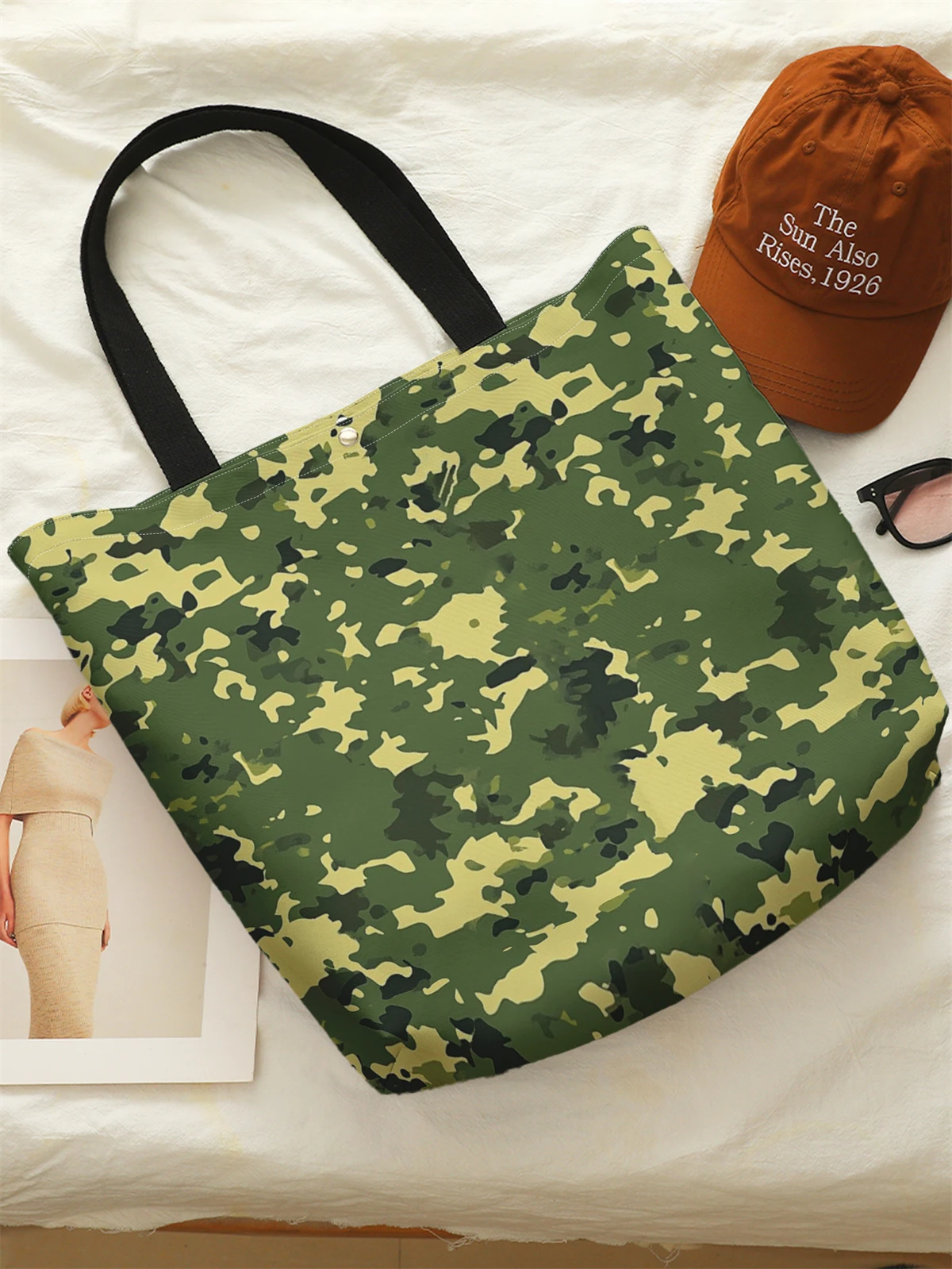 1pc， Camouflage pattern handbag, reusable fashionable handbag, multifunctional handbag, printed canvas shopping bag