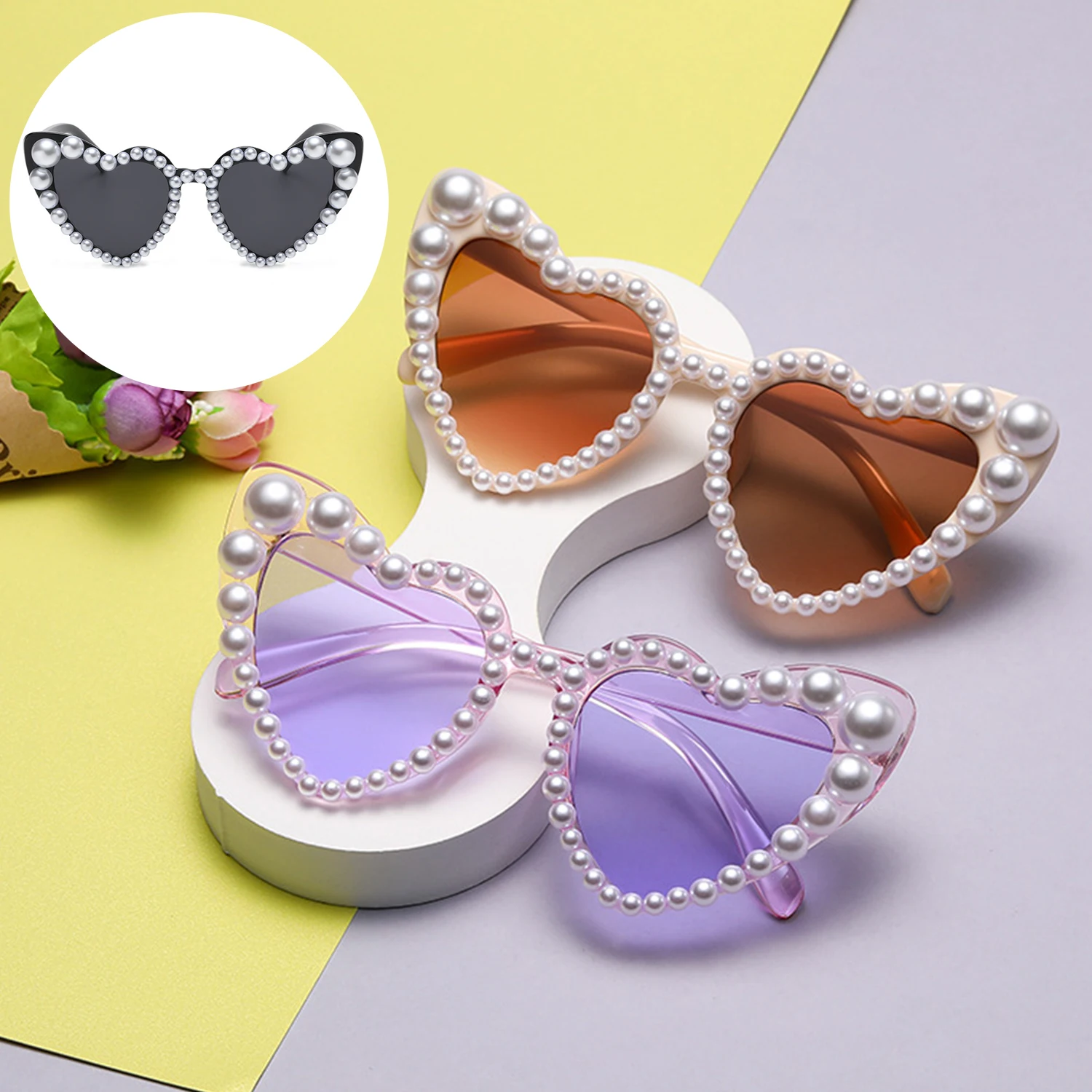 

Retro Heart-Shaped Pearl Frame Sunglasses Women Fashion Eyewear Trending Men Cat Eye Sun Glasses Beach Shades UV400