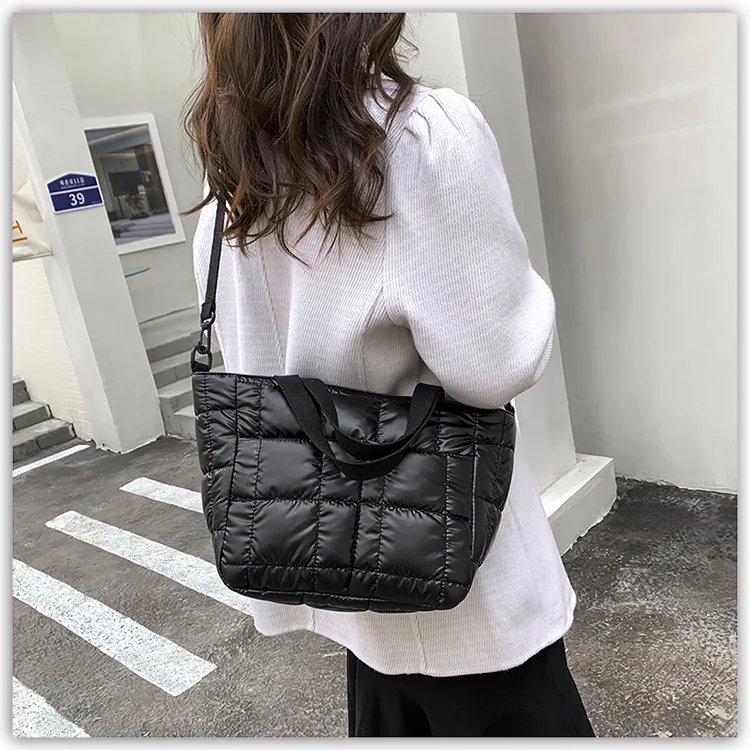 Nylon Quilted Women Handbags Fashion Cotton Padded Crossbody Bags for Women Designer Brands Down Space Shoulder Bag Purses 2022