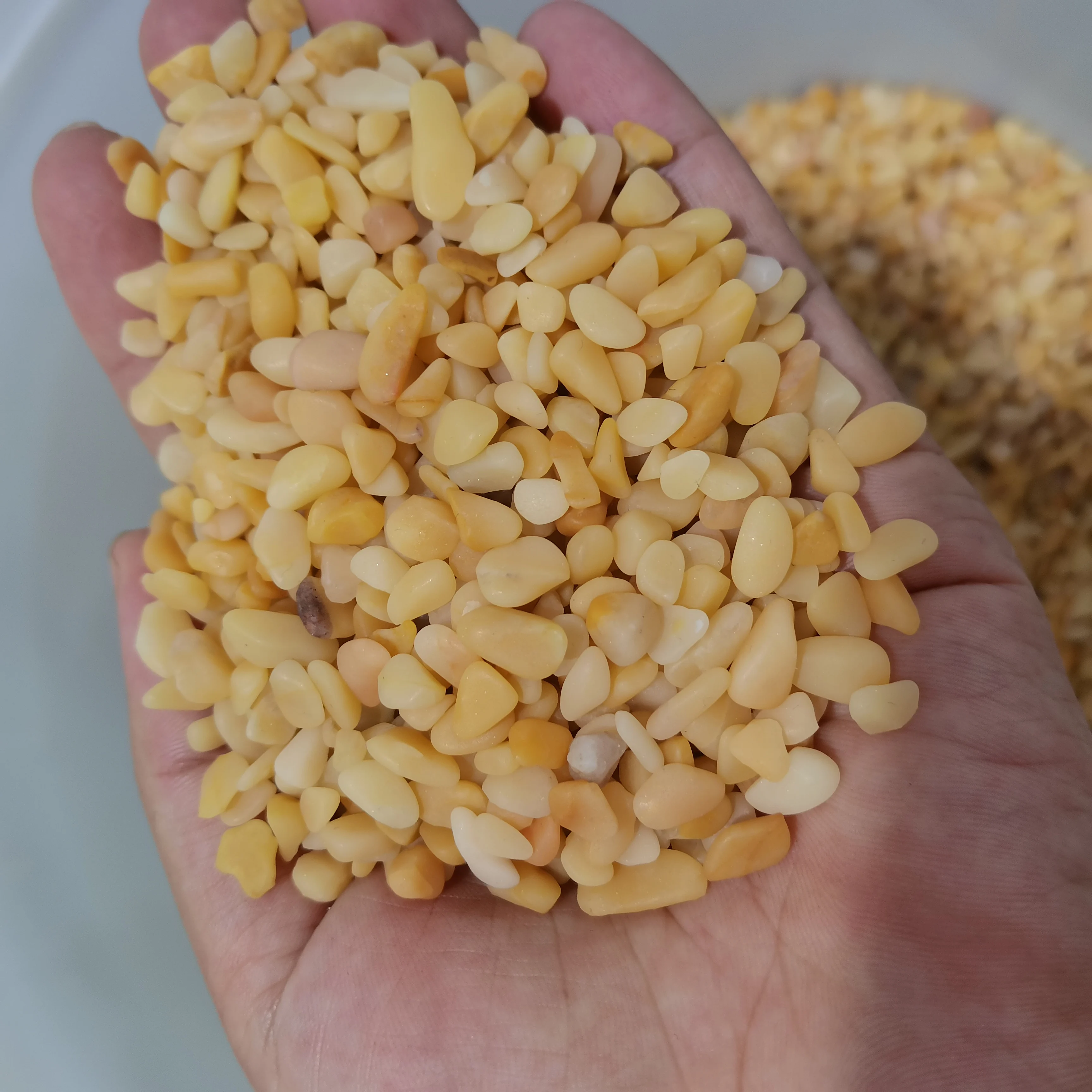 5-7 Yellow Jade Natural Crystal Macerie Decora La Casa Fish Tank Aquarium Garden Healing Energy Stone Decoration