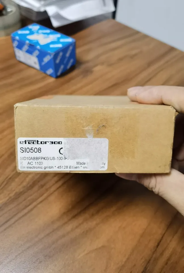 

Оригинальный телефон IFM SI0508