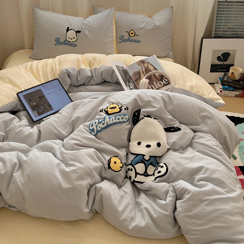 thumbnail image 1 of Toalla de perro Sanrio Pacha bordada de algodón puro, juego de cuatro piezas, ropa de cama de algodón de dibujos animados de 1,5 m, juego de tres piezas, linda sábana de 1,8 m, 1 of 5