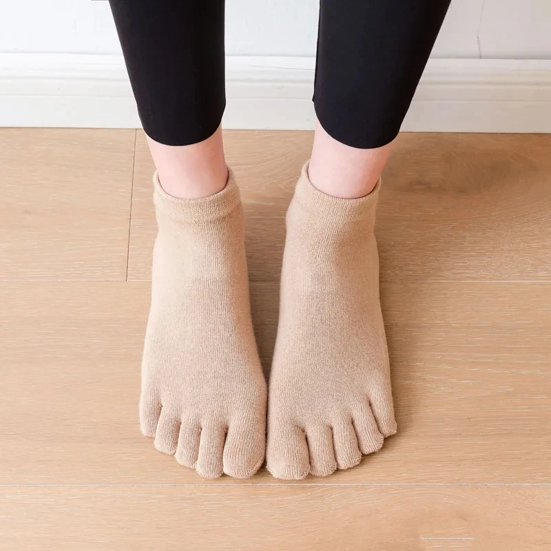 Breathable Women Pilates Socks Five Toe Silicone Non-Slip Yoga Socks Anti-Slip Ballet Dance Ladies Fitness Sports Cotton Socks