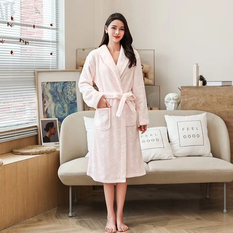 Latest Winter Woman Print Fleece Bath Robes Bathrobes Set Christmas Custom  Robe Womens Fleece Bathrobe for Women - China Bath Robe and Bath Robes  Luxury price