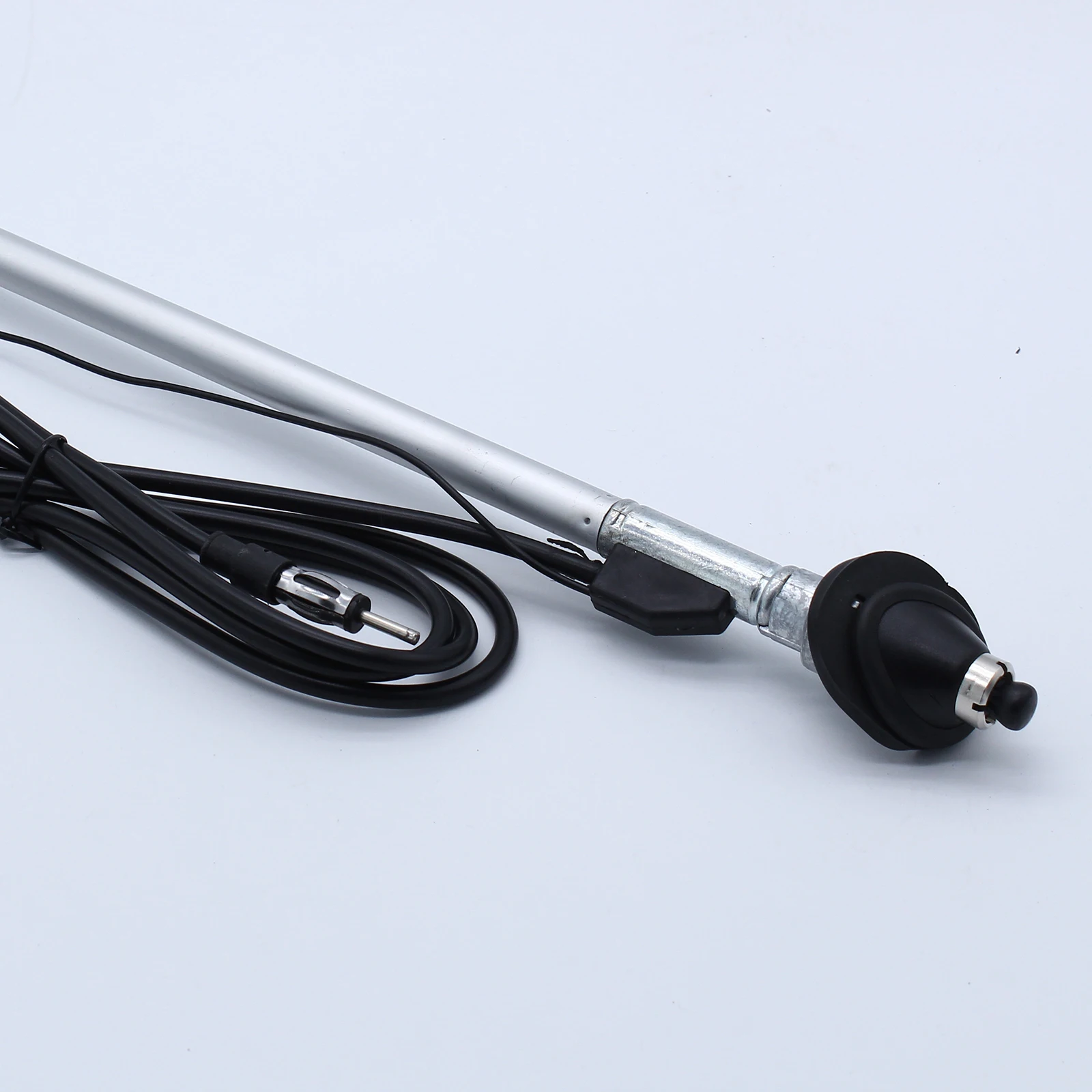 

Металлическая антенна серии Landcruiser, устойчивая к погодным условиям, с широким покрытием и ручным замком