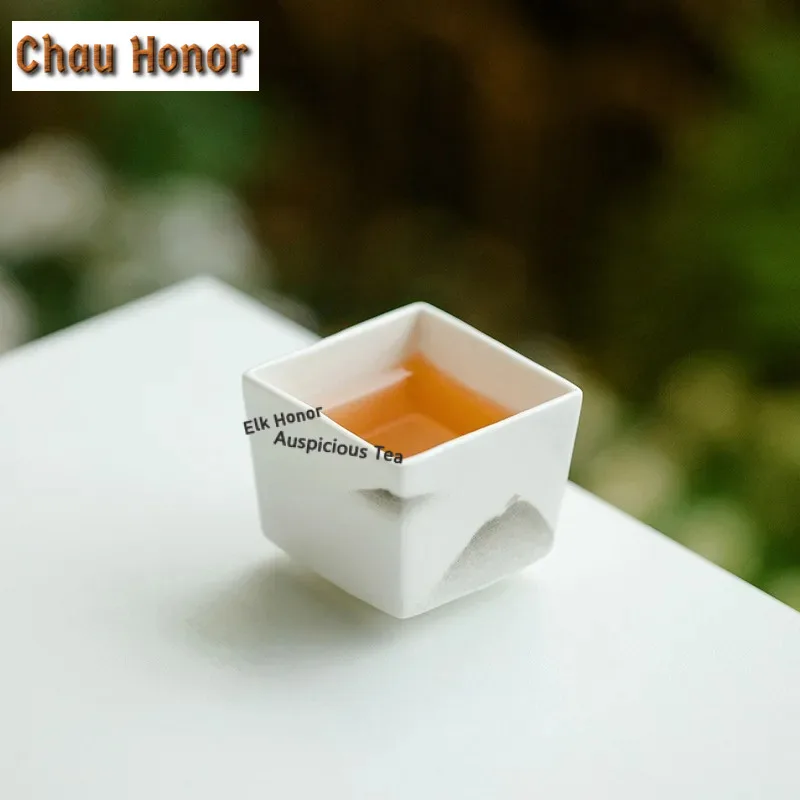 2pc/set Creative Viewing Mountain Ceramic Master Cup Japanese Square Teacup Guests Drink Reception White Porcelain Teaware 50ml