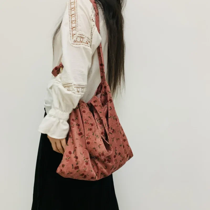 

Shoulder Bag Student Retro Casual Fashionable Art Schoolbag Large Capacity All-match Crossbody Bag Niche Floral Printing Handbag