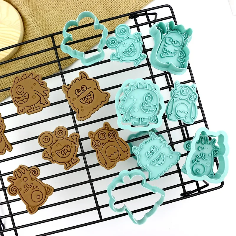 6Pcs Christmas Cookie Cutters Set Santa Snowflake Bell Fondant Embossed Stamp DIY Baking Mold Christmas Party Supplies cookie cutter baking mold cookie mould baking decorating tools cookie maker press kit