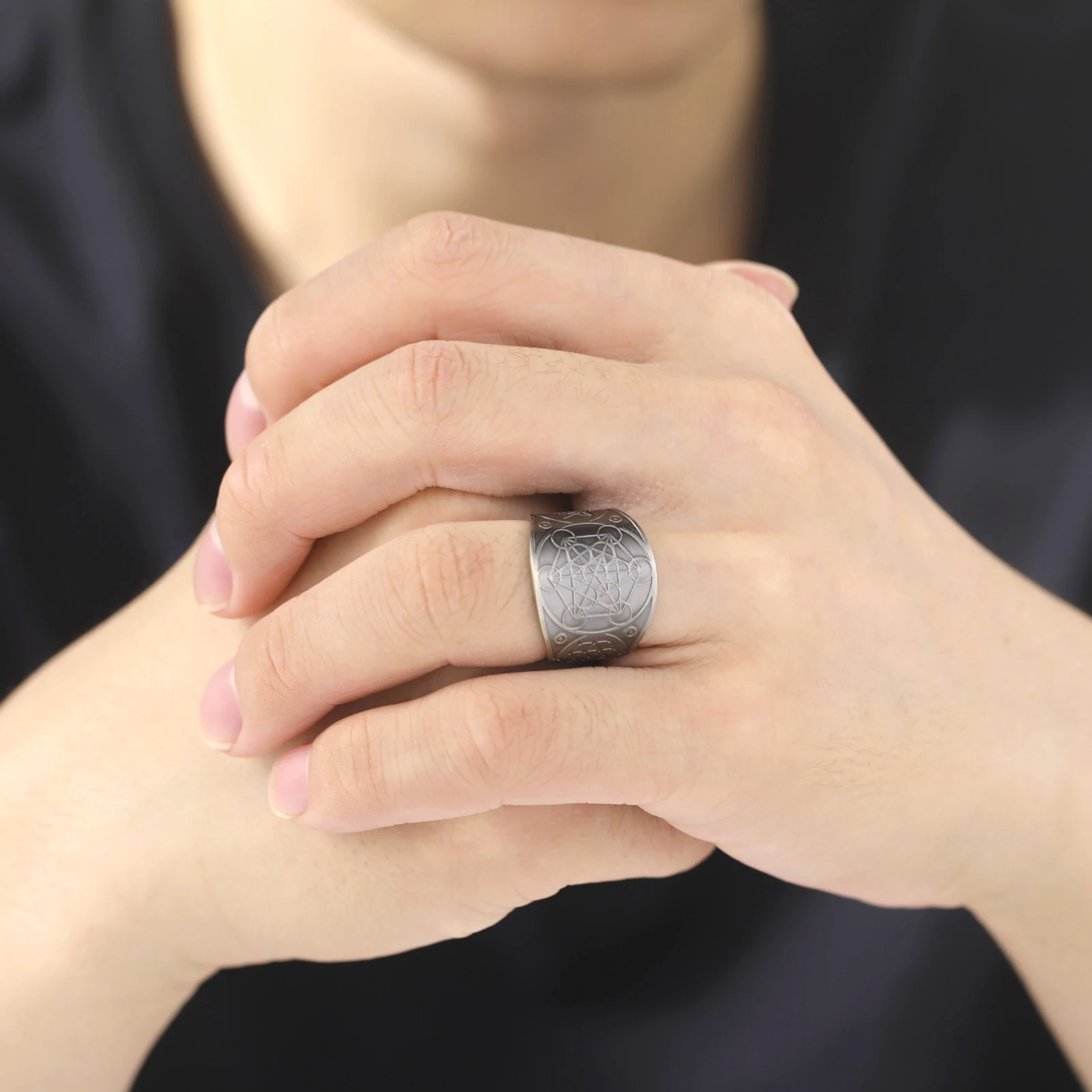 Kkjoy Edelstahl Goldfarben Kupfer Antike Bronze Sechseckiger Stern Magischer Kreis Mond Offener Ring für Männer Party Geschenk Einzelhandel – Detail 13