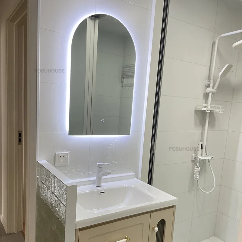 Description Picture 5 of itemModern Arched Smart Bathroom Mirrors with Light Bath Mirrors Minimalist LED Light-emitting Touch Screen Bathroom Vanity Mirror