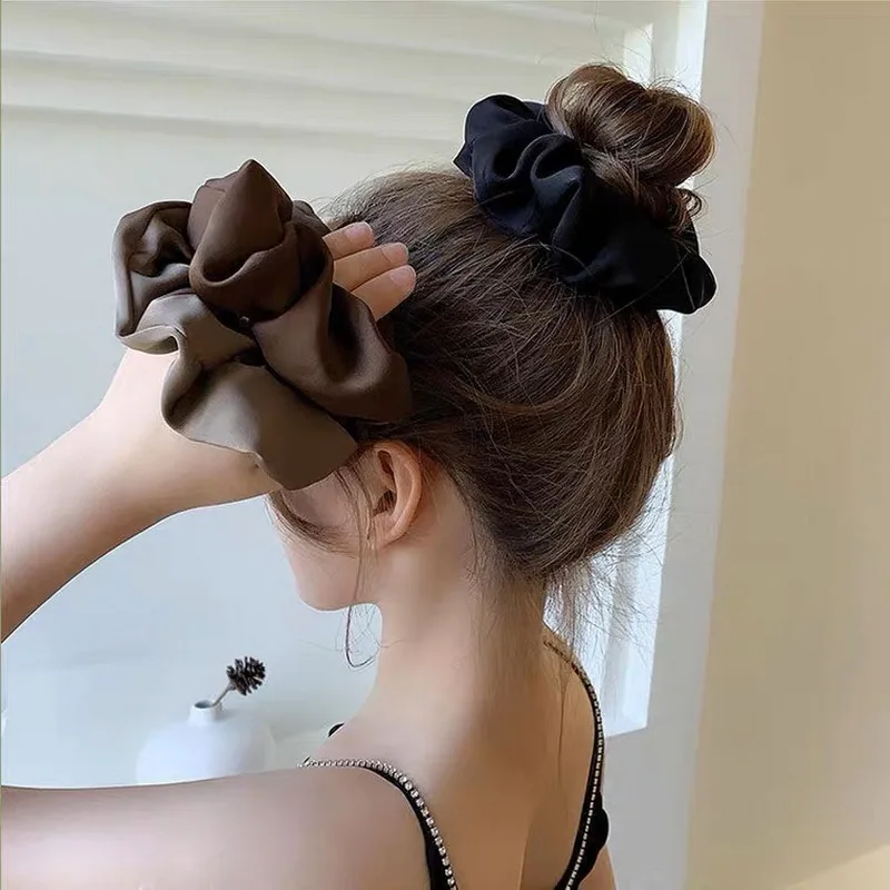 Koreaanse Oversized silk scrunchie Vrouwen elastiek satijnen haarelastiek Grote Zwarte Haar Band Voor Meisjes sleepy tie hair scrunchie Haarbanden crunchies hair accessories – Detail 6