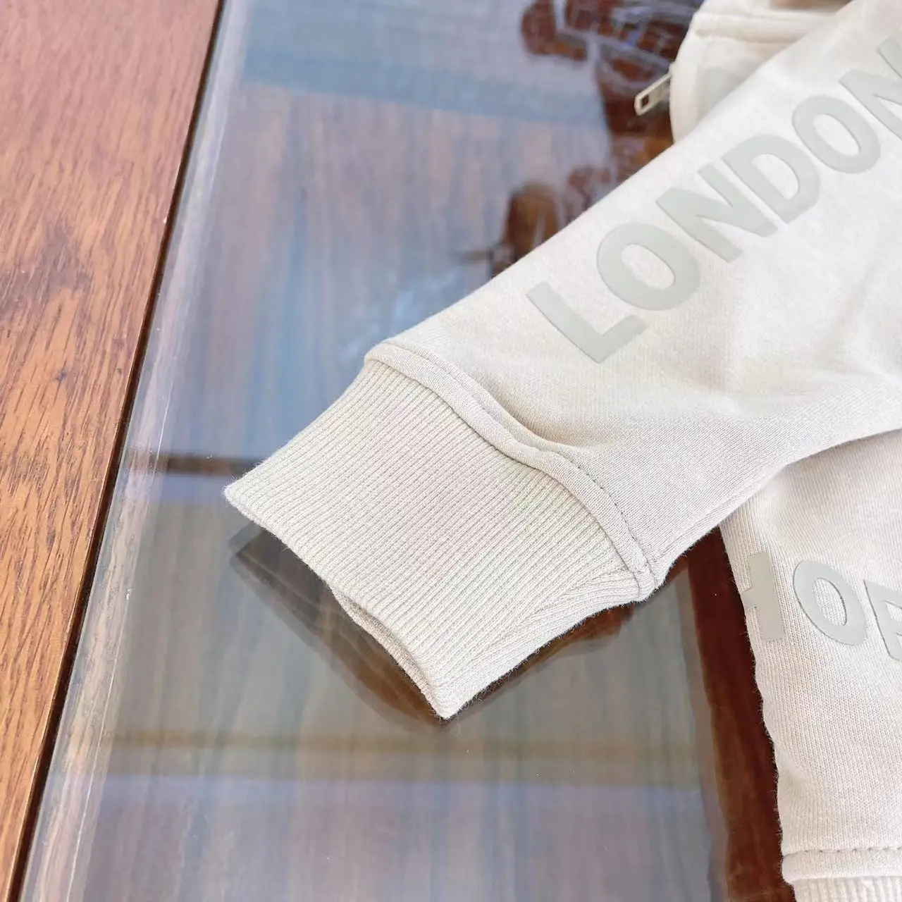 Рисунок 4 - Спортивный костюм с длинным рукавом