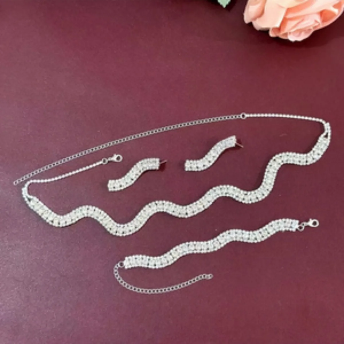 Conjunto de 4 piezas de joyería de lujo minimalista y elegante para mujer, ideal para bodas, banquetes y fiestas. Sde700aa0d7f7408d8514c0512cefc937H