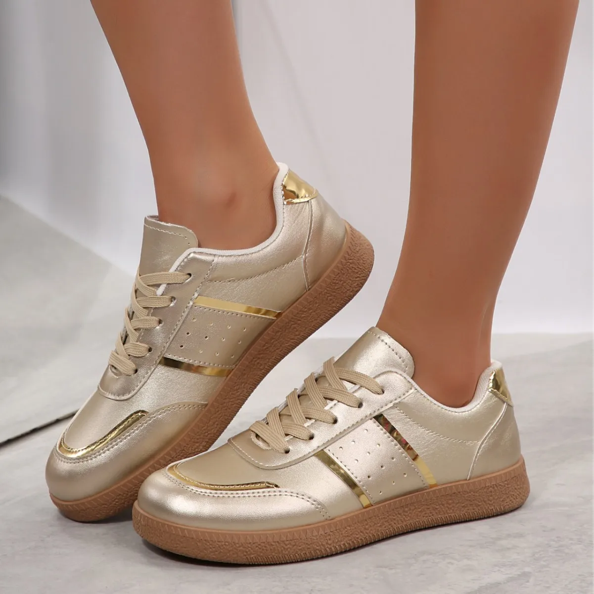 2025 New Fashionable Casual Shoes Lightweight Breathable Vulcanized Shoes Outdoor Anti Slip Sports Shoes