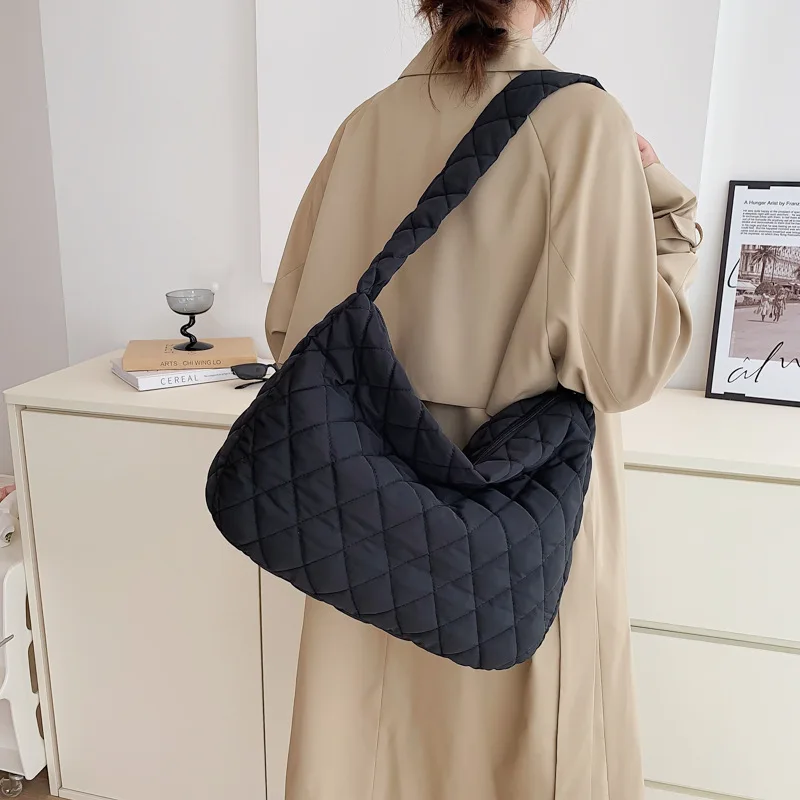 

Casual Nylon Quilted Large Tote Bag Designer Padded Women Shoulder Bags Wide Strap Crossbody Bag Simple Big Shopper Purses 2023