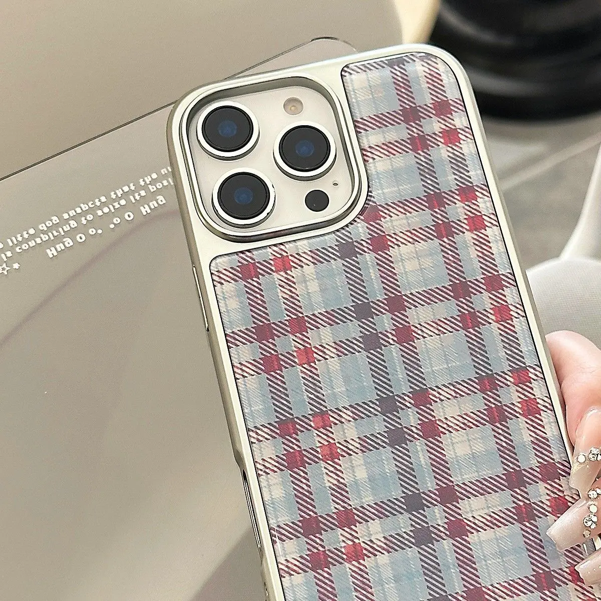 Korean Sweet Red & Blue Grid Pattern Electroplated Resin Phone Case