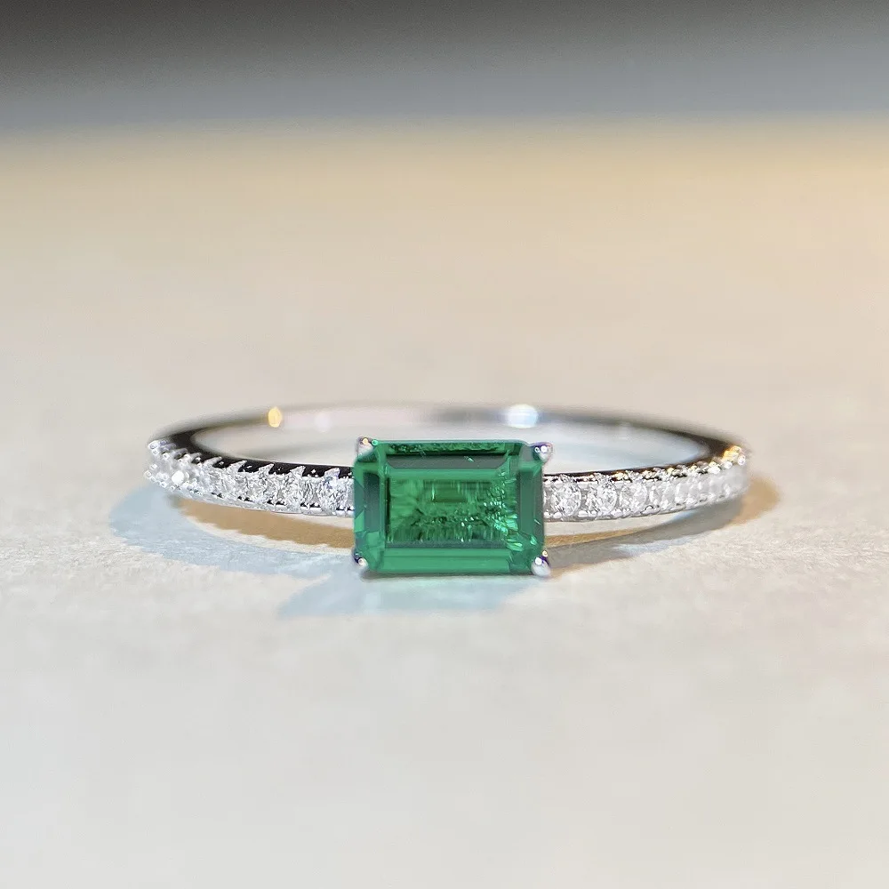 

Astuyo Wish Elegant Silver Emerald Colored Cubic Zirconia Created Emeralds Stones Women's Finger Rings Party Wedding Anniversary