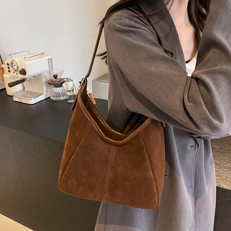 Women PU Fashion Shoulder Bag Large Capacity Zip Closure