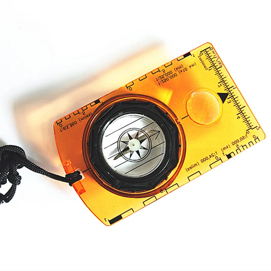 Image d'une boussole : Comment choisir la bonne boussole pour  l\u0026#39;orientation en pleine nature ?, image size:900x900