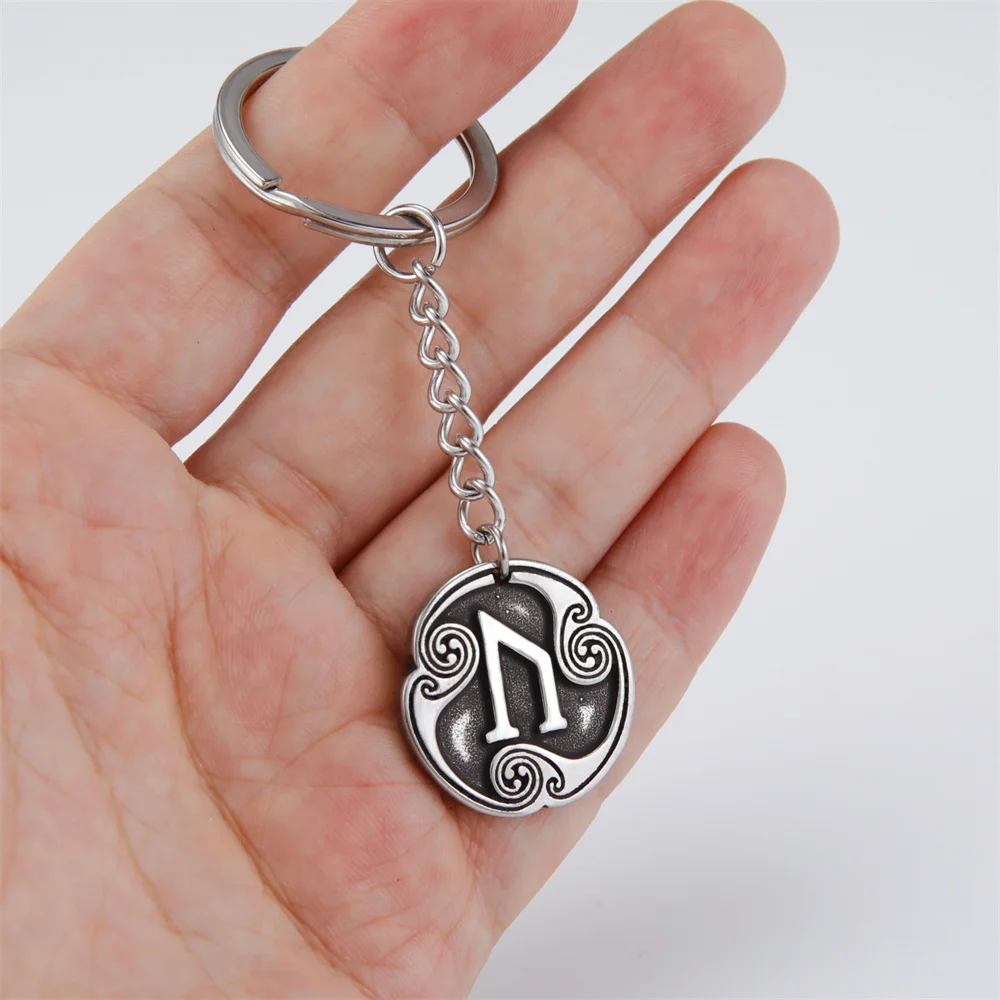 EUEAVAN Retro Mysterious 24 Runes Keychain Norse Viking Jewelry Courage Charm Letter Amulet Keyring for Women Men Accessories
