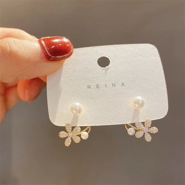 2022 New Korean Light Luxury Imitation Pearl Flower Stud Earrings For Women Fashion Crystal Elegant Jewelry Party Gifts 2