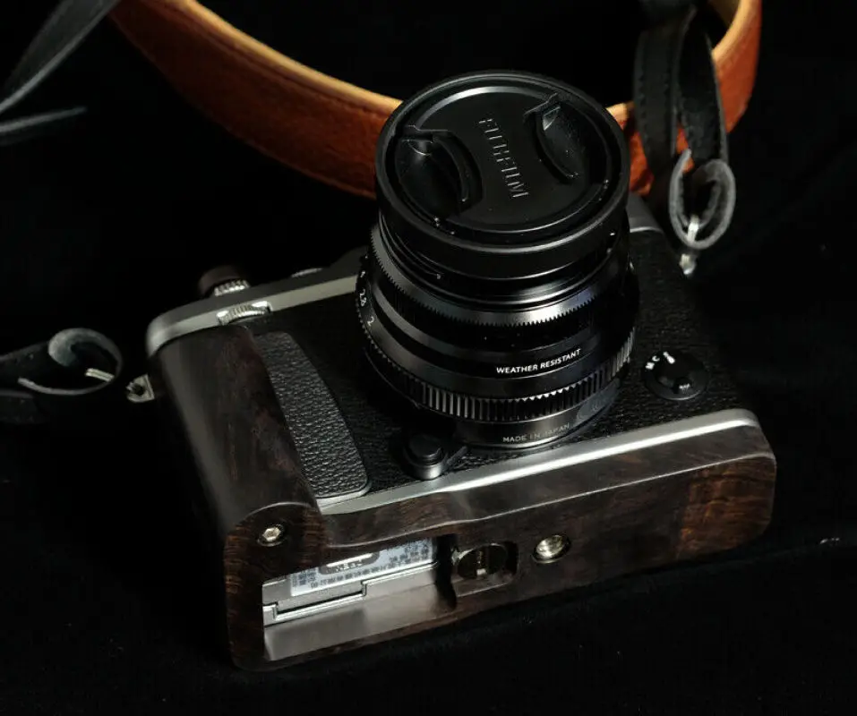 

Handmade Wooden Walnut L Hand Grip Holder for Fujifilm Fuji XE3 X-E3 Camera