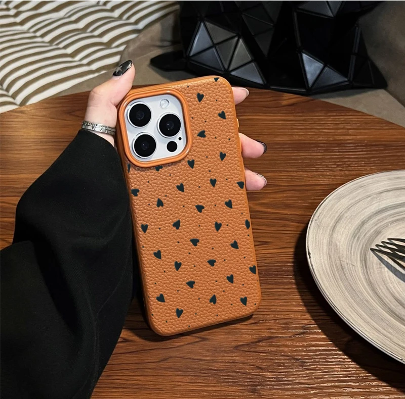 Love Heart Protective Phone Case - Stylish and Durable Cover