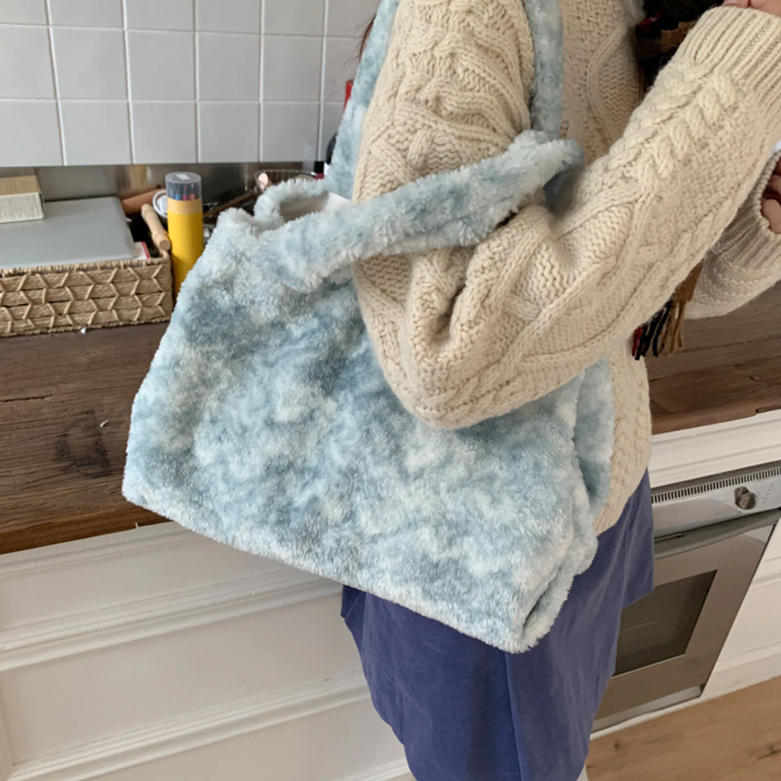 Women Girls Plush Single Shoulder Handbag Underarm Handbag Large Capacity Tote Bag for School Work Daily Use