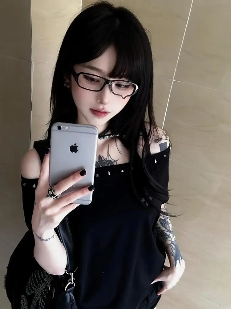 Seeslim Black Off Shoulder Cross Women's Vintage Chic T-shirt
