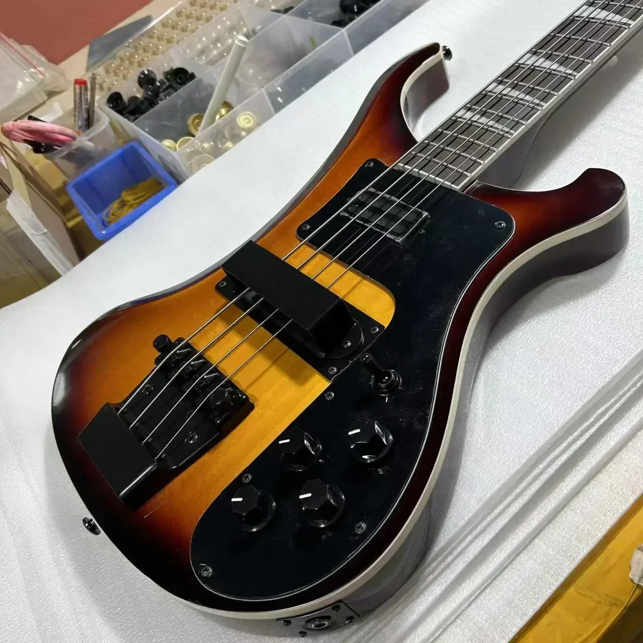 Ricken 4003 Backer Electric Bass Guitar Basswood Body Vintage Sunburst Color Rosewood Fretboard Гитара Guitar Gleeson