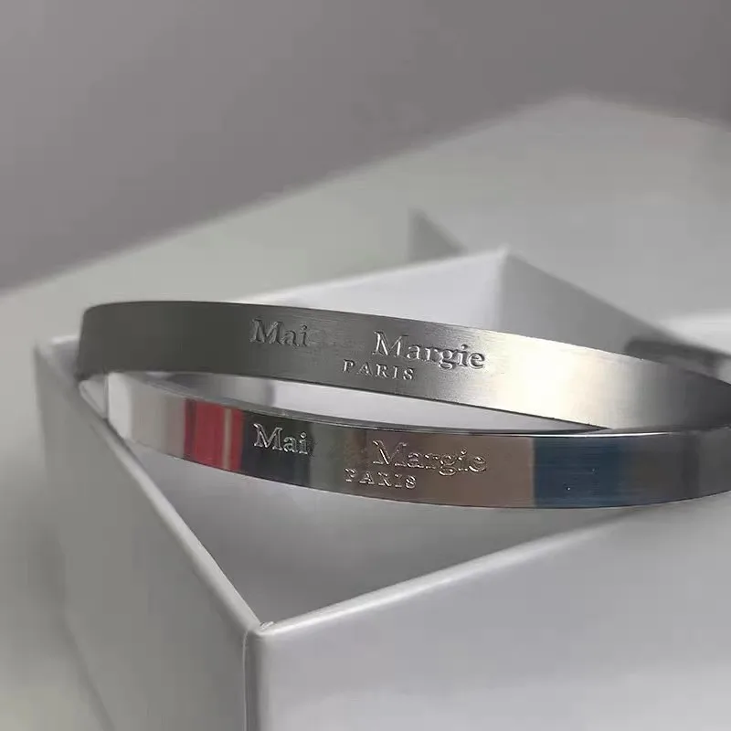 

European and American minimalist titanium steel frosted reverse couple accessory bracelet