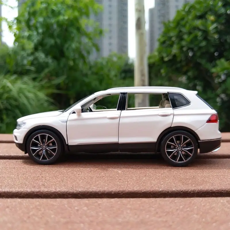 1:32 Volkswagen VW Tiguan SUV Alloy Model Car Toy Diecasts Metal Casting  Sound and Light Car Toys For Children Vehicle - AliExpress