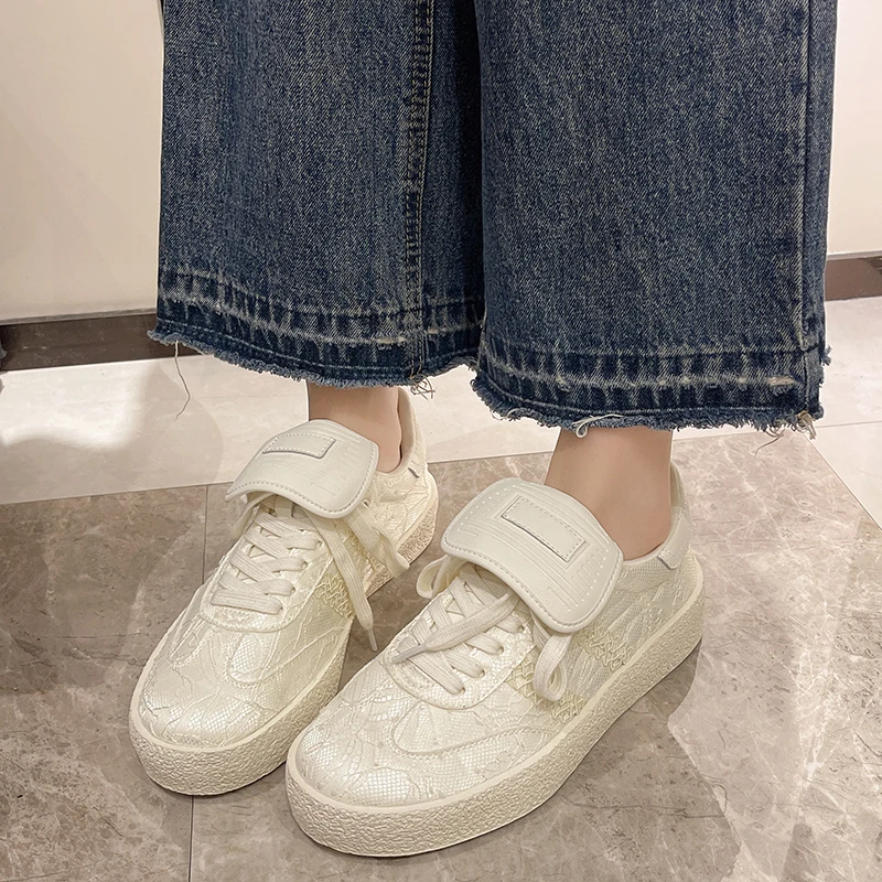 New Woman 2024 Trend Fashion White Leather Women Chunky Sneakers White Shoes Lace Up Tenis Feminino Platform Women Casual Shoes