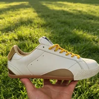Baskets blanches simples et polyvalentes, chaussures de skate respirantes, chaussures décontractées pour hommes, délicates et respirantes sans causer d'inconfort aux pieds 1