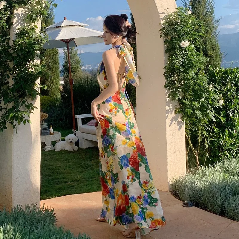 

Artistic Printed Halter Dress Women's Retro Temperament Backless Vacation Photography