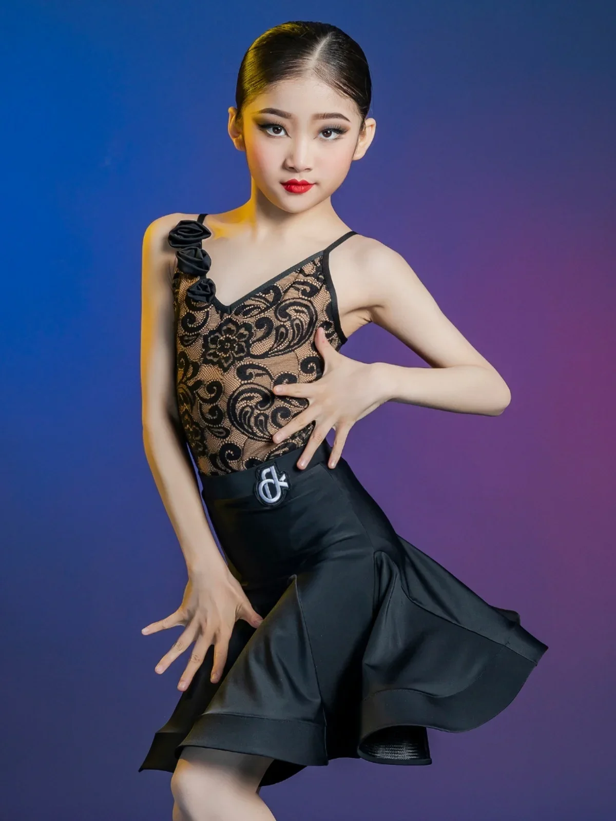 

Premium Latin dance Costume New 2023 Summer Girls' Training Costume Children's Dance Performance Costume Set