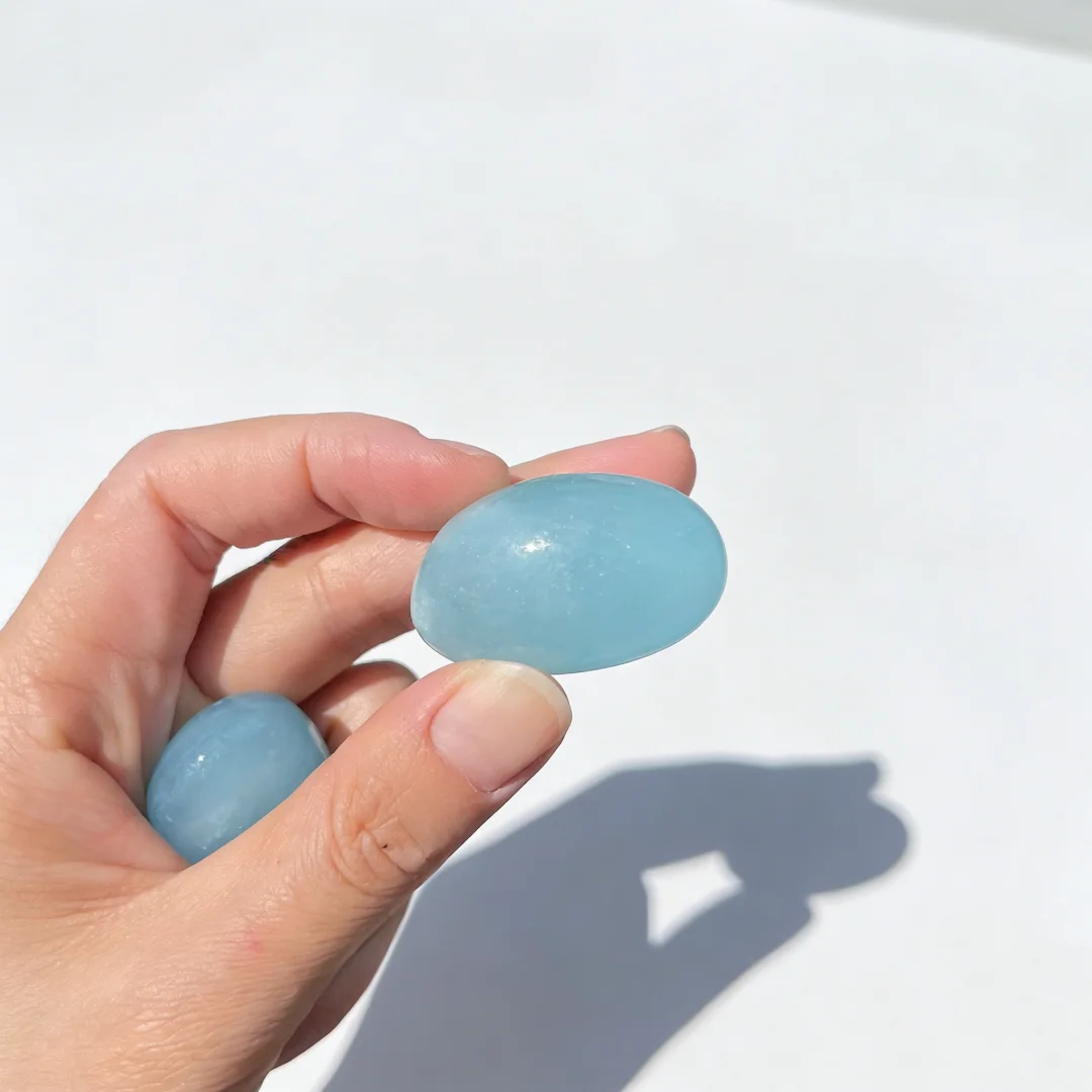 Natural Aquamarine rolling stones, polished crystals, irregular crystals, bulk crystals, outdoor garden decorative stones - 3
