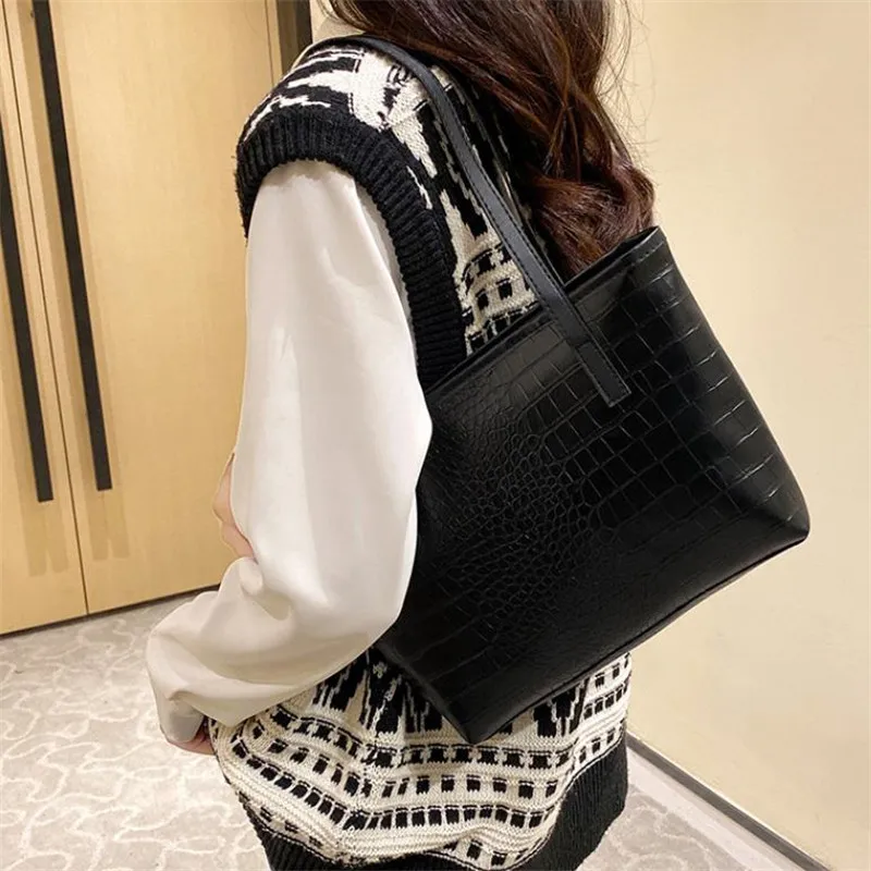 Stylish Crocodile Pattern Pu Underarm Bag Versatile Women Small Tote Bags Fashionable Leopard Handbag Chic Quilted Shoulder Bag