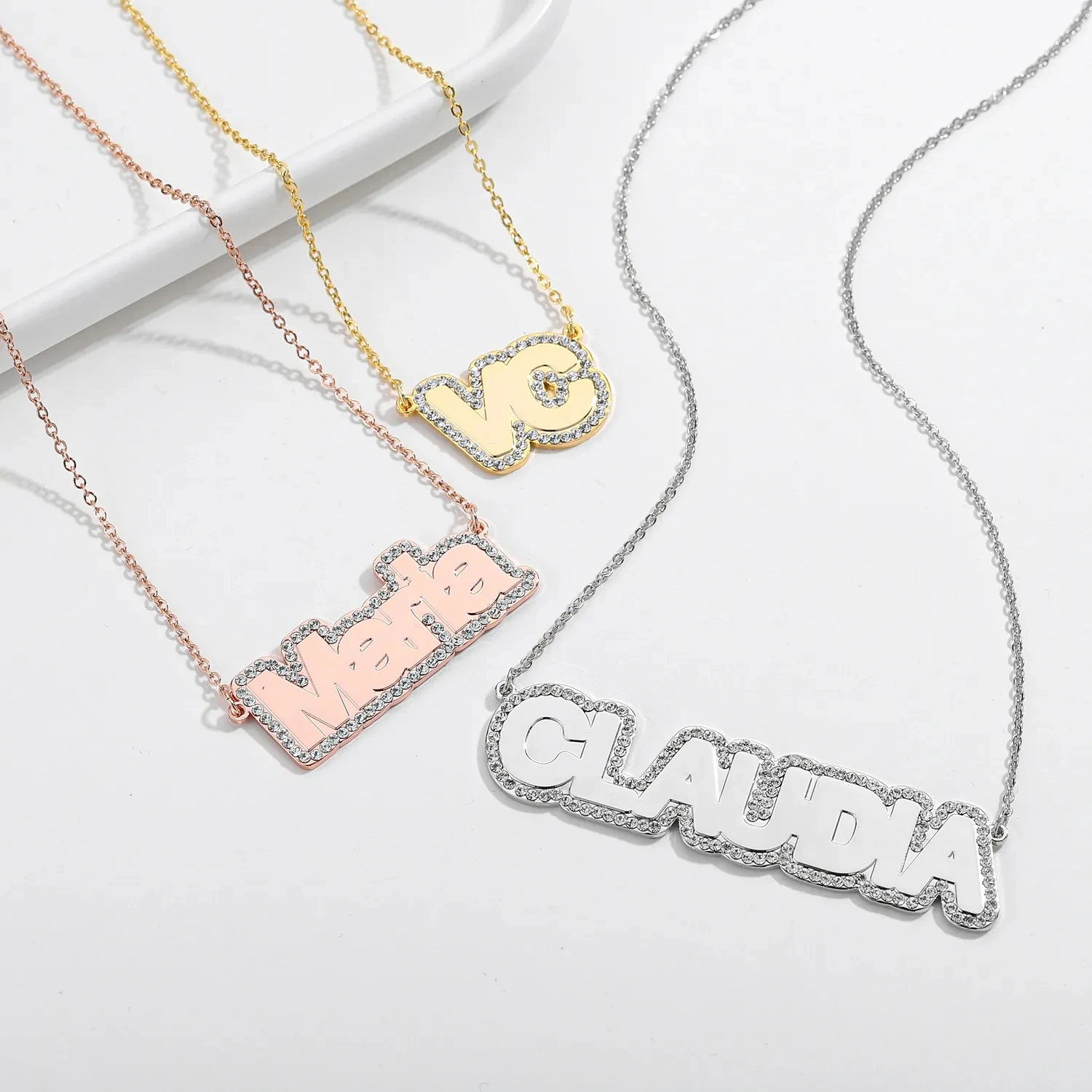 Custom Bubble Name Necklace Personalized Rhinestone Names Nameplate Zircon Letters Plated Sparkle Chain Shining Diamond Pendant