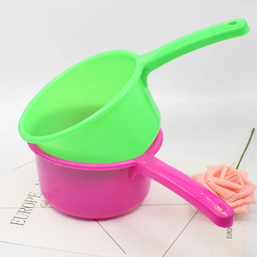 Plastic Long Handle Water Ladle Home Kitchen Household Nonslip Grip Water Dipper Ladle Bailer (Random)