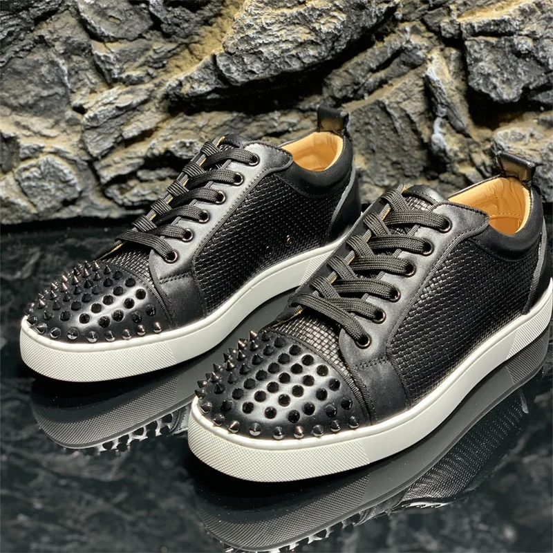 

Luxury Designer Red Sole Rivets Shoes For Men's Black Leather Breathable Flats Loafers Women's Fashions Casual Low Tops Sneakers
