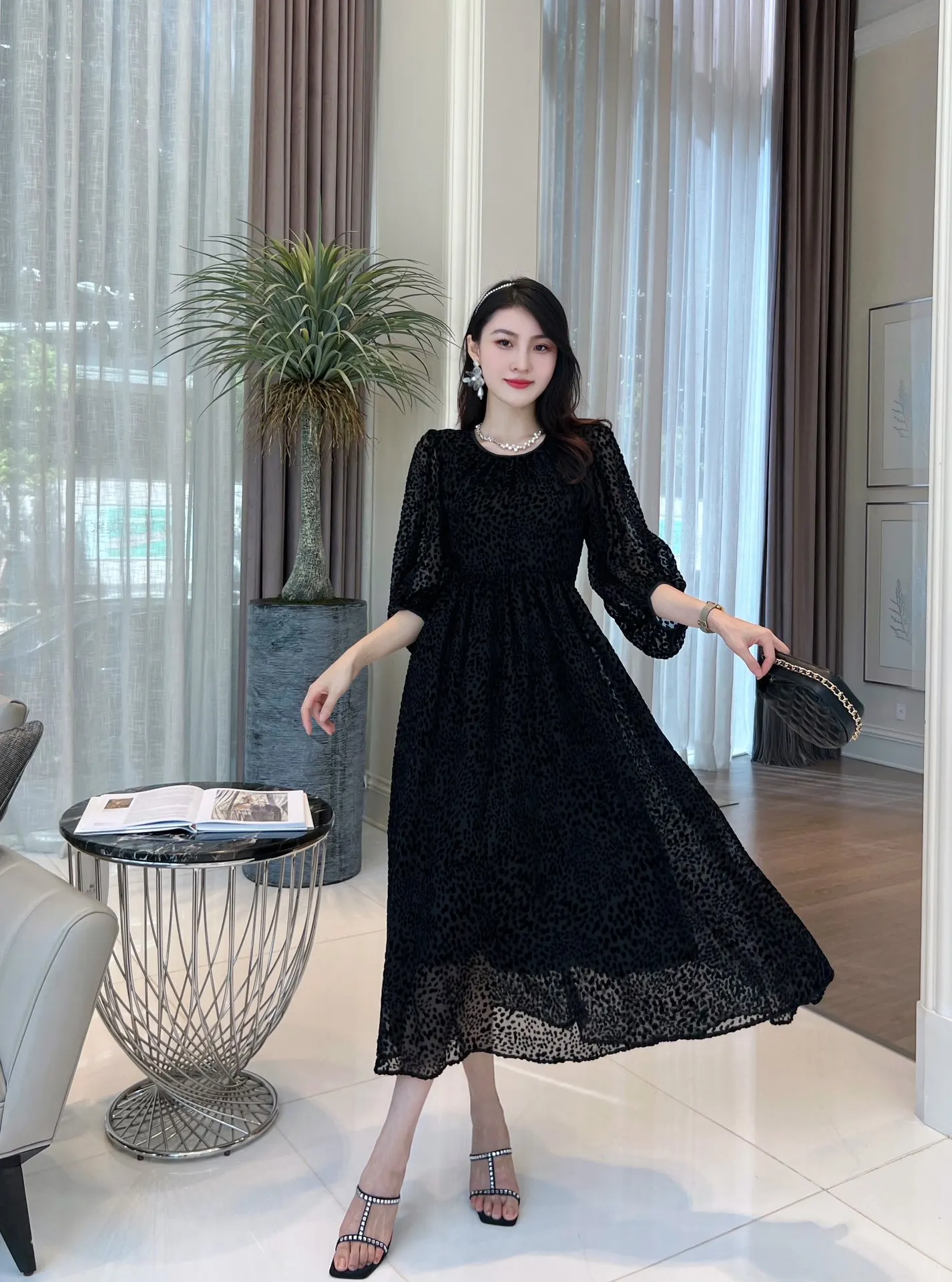 

2023 Spring/Summer Fashion New Women's Clothing Velvet Polka Dot Dress 0730
