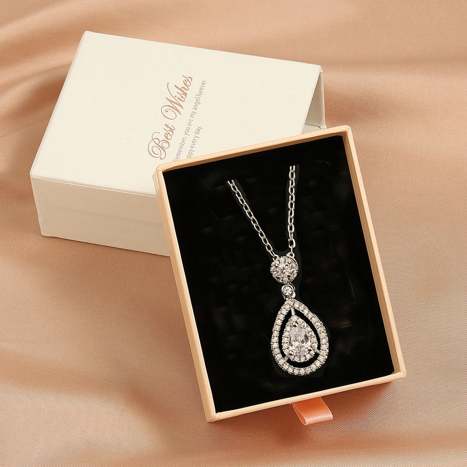 Necklace customer service