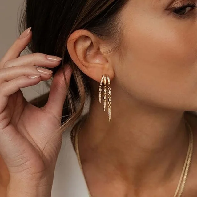 Boucles d'oreilles Triple Huggie plaquées or 14 carats pour femmes, chaîne scintillante CZ, pompon hypoallergénique, bijoux cadeaux