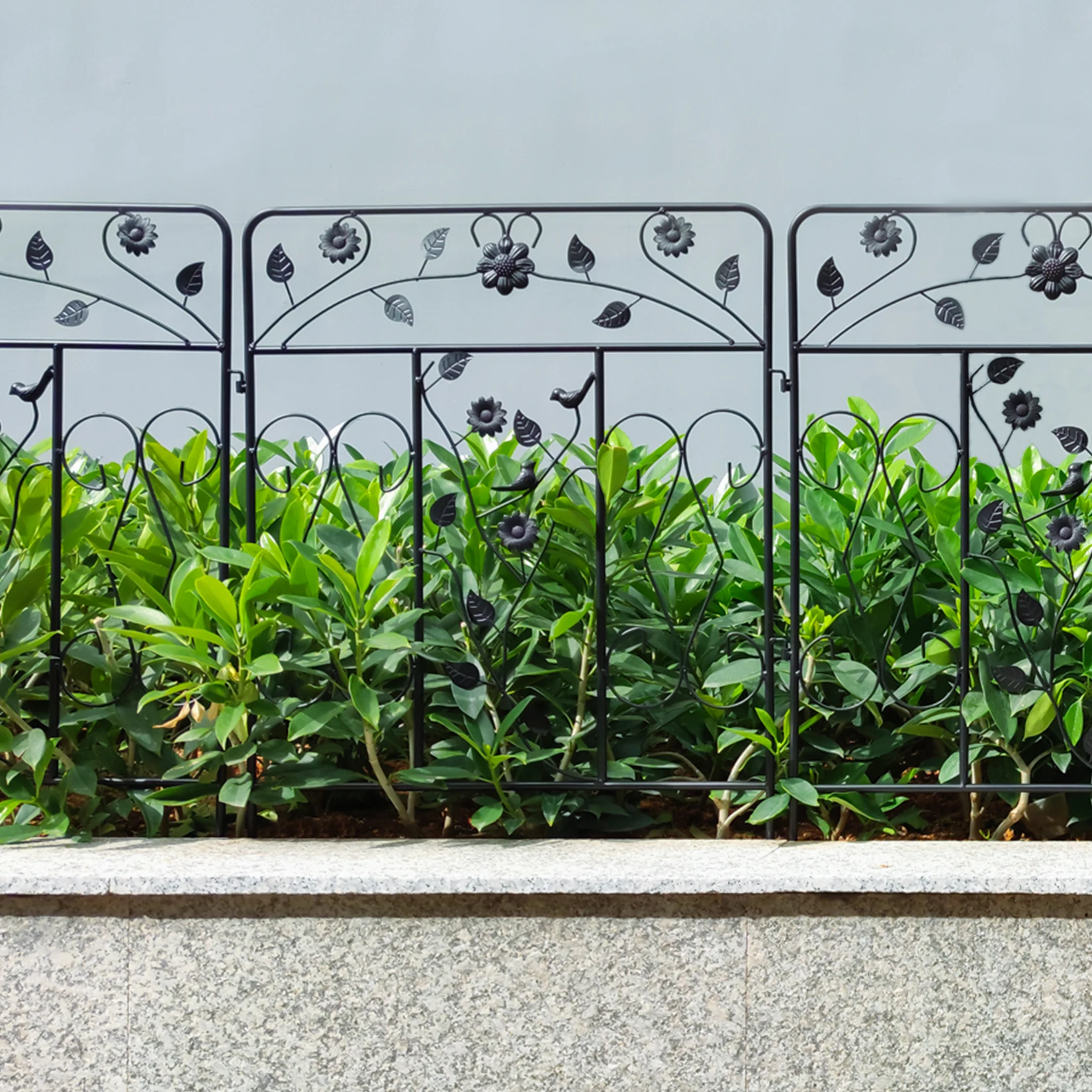 5 PACK Black Coated Steel Decorative Garden Fence Panel 32x 24-inch Metal Border Folding Fence