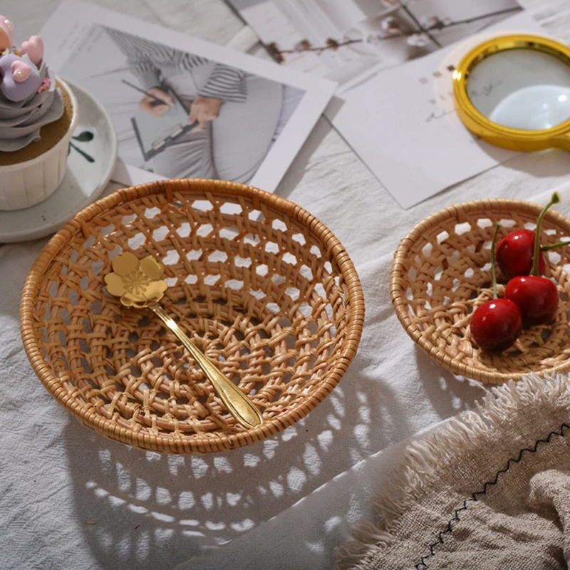 Description Picture 4 of itemRattan Woven Tray Convenience Store Handmade Round Basket Food Craft Rattan Tray for Food Fruit Storage Breadbasket Organizer