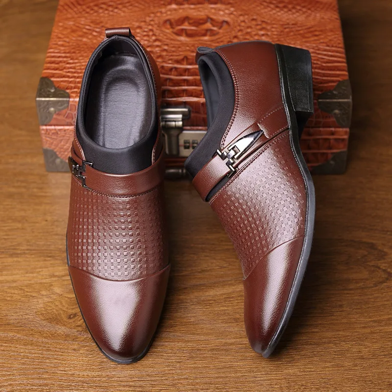 Spring/Autumn Loafers Male Casual Business Luxury Formal Shoes Men Patent Leather Wedding Shoes Slip-On Men Dress Shoes Solid
